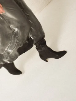 Vully 50 Stiletto*Anonymous Copenhagen Sale